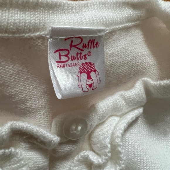 💕3T Ruffle Butts pretty white sweater! - Picture 3 of 5